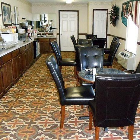Clairmont Inn & Suites - Warren Ristorante foto
